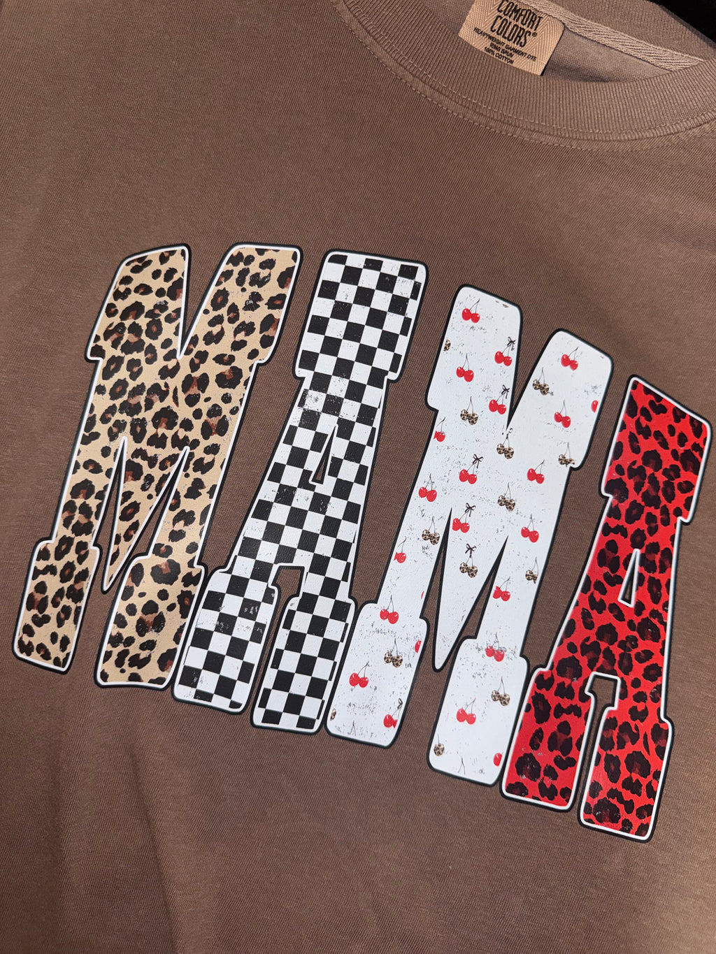 Mama Retro Graphic Tee